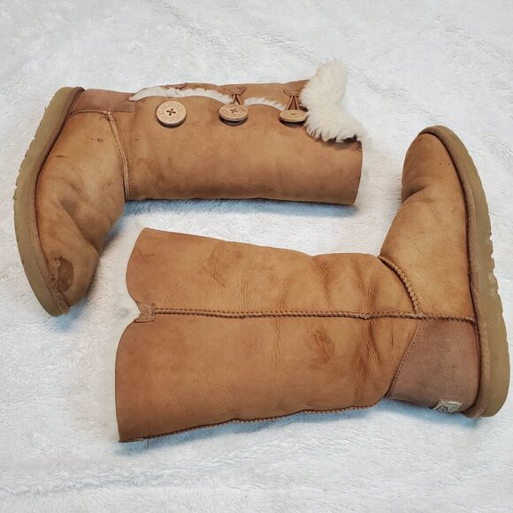 Ugg Tan Chestnut Sheepskin Bailey Boho Button Triplet Tall Boot High Boot SZ 8 - Picture 2 of 16